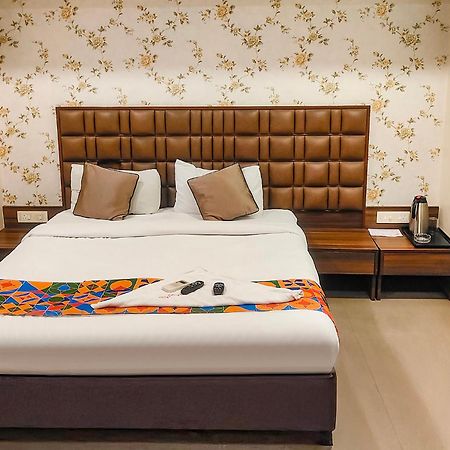 Fabhotel Landmark Residency - Nr Midc Turbhe Turambhe Esterno foto