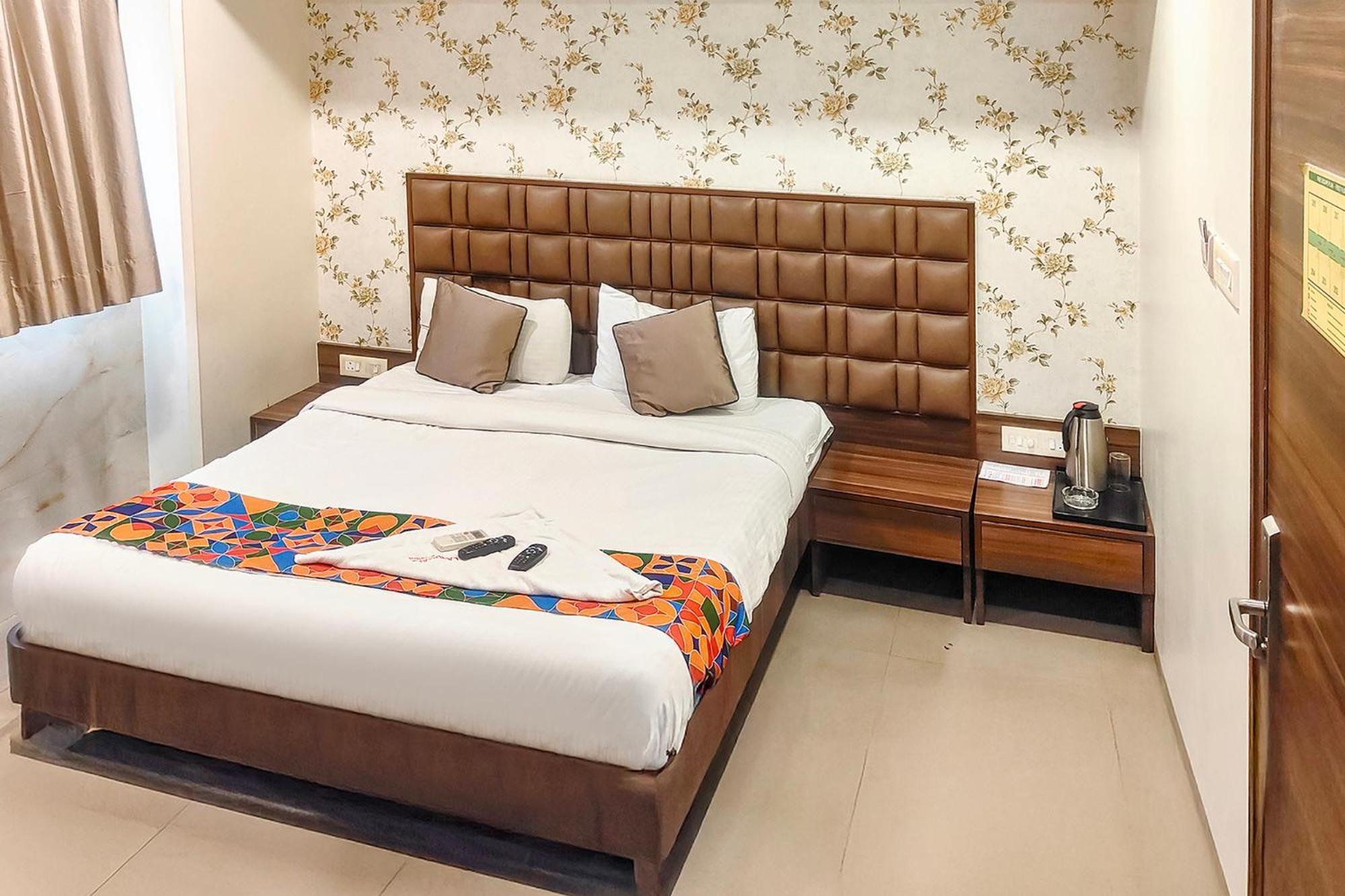 Fabhotel Landmark Residency - Nr Midc Turbhe Turambhe Esterno foto