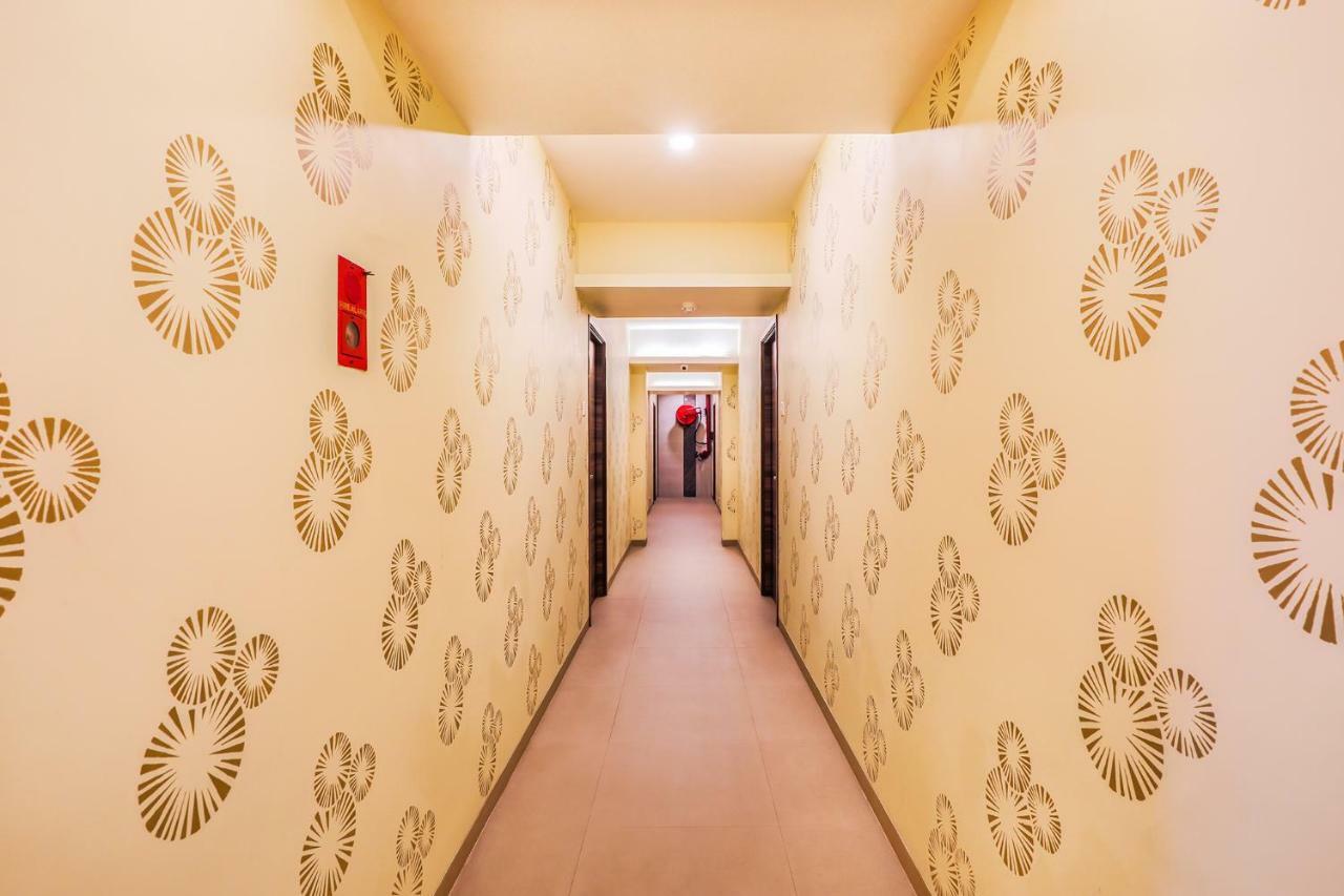 Fabhotel Landmark Residency - Nr Midc Turbhe Turambhe Esterno foto